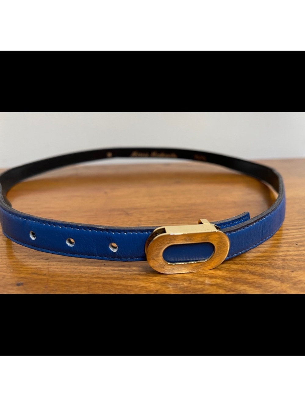 VTG Designer Skinny Blue Belt Size S Gold Trim Oval Buckle